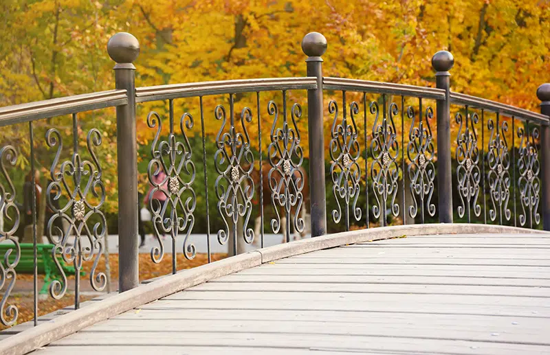 How Do Outdoor Railing Installers Ensure Sturdy Installations?